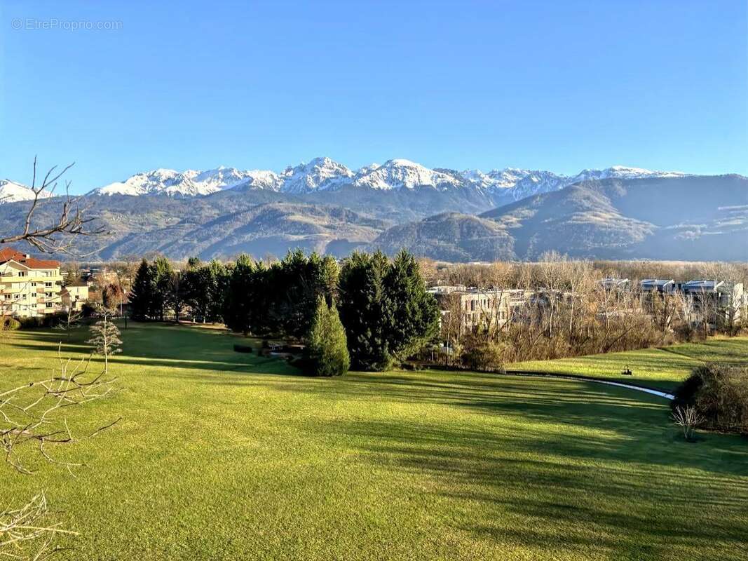 Appartement à MEYLAN