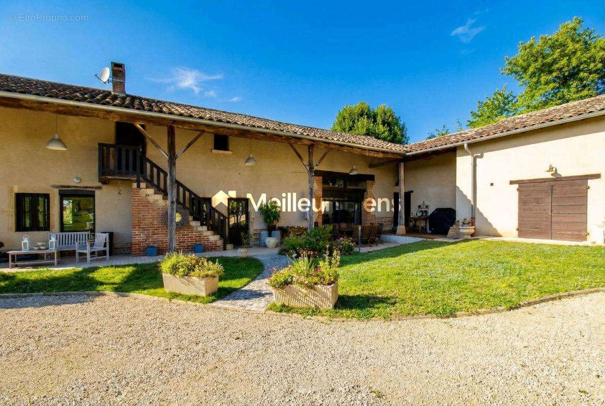 Maison à CHATILLON-SUR-CHALARONNE