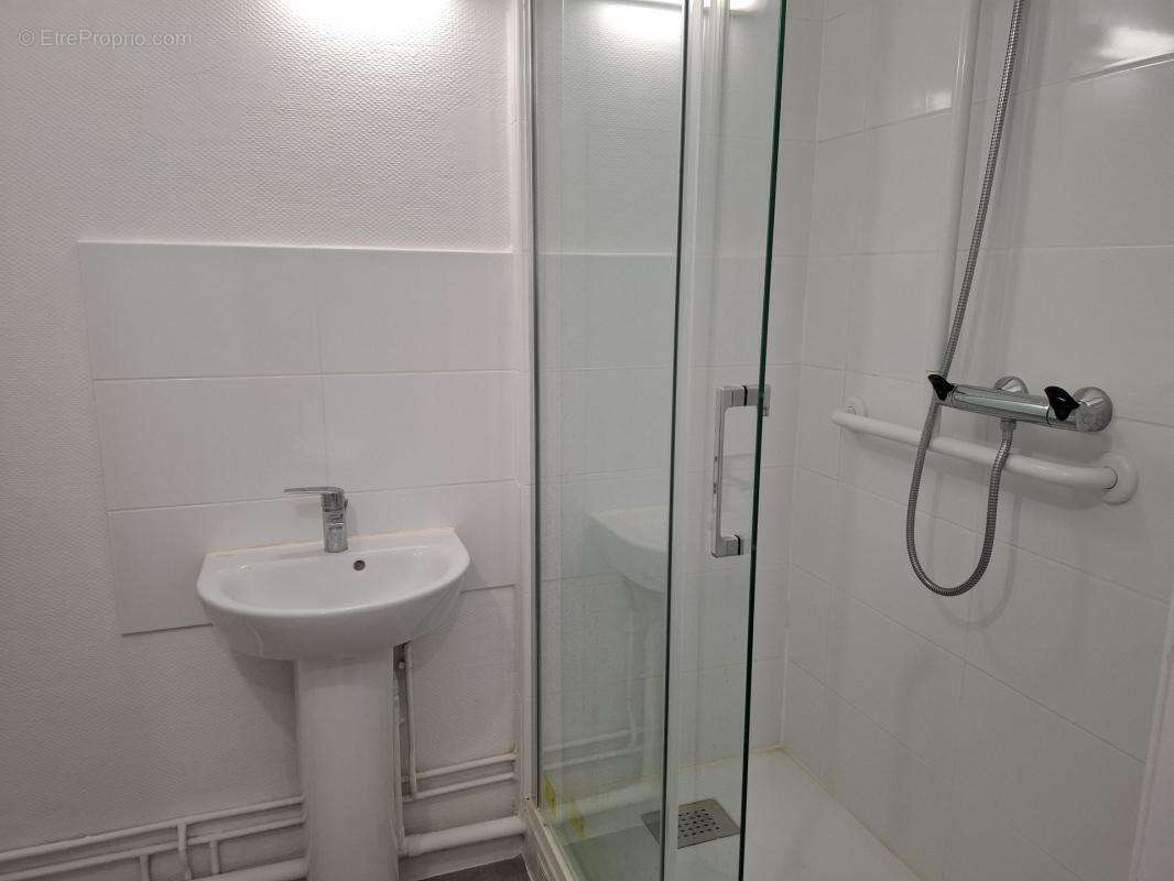 Appartement à COUBERT