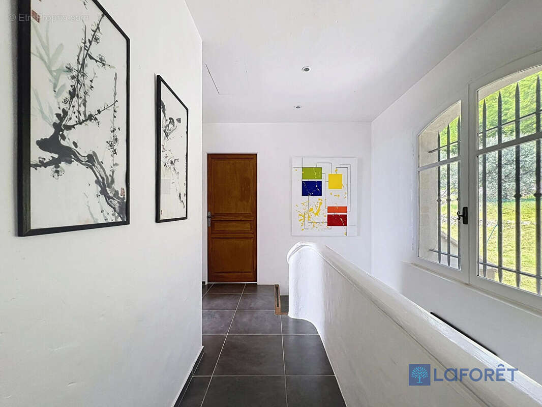 Appartement à CHATEAUNEUF-GRASSE