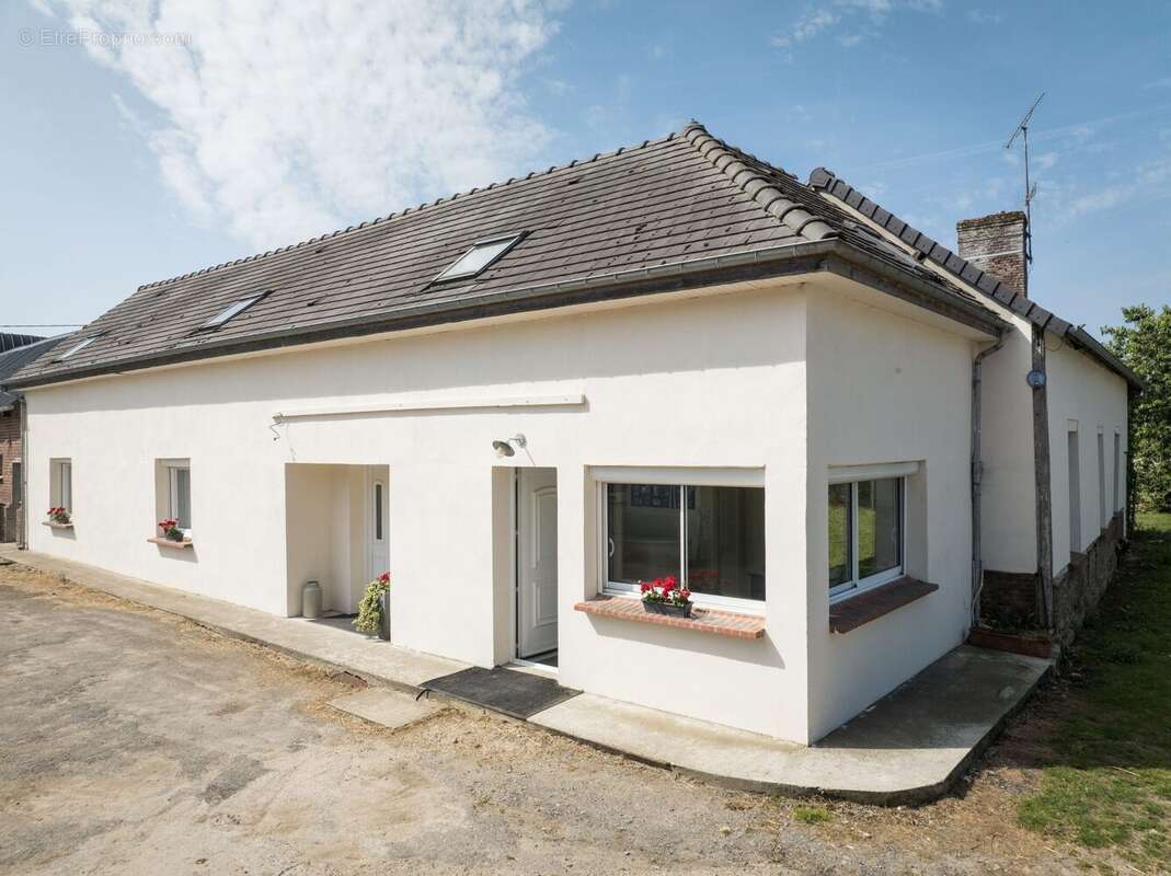 Maison à DAMERAUCOURT