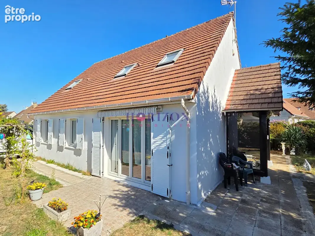 Photo Maison à La Chapelle-En-Serval au prix de 365 000€