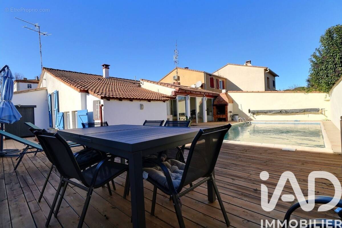 Photo 1 - Maison à VILLENEUVE-LA-RIVIERE