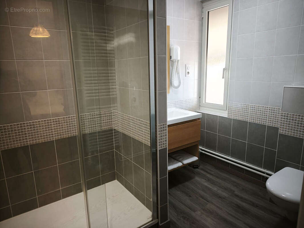 Commerce à POUILLY-SUR-LOIRE