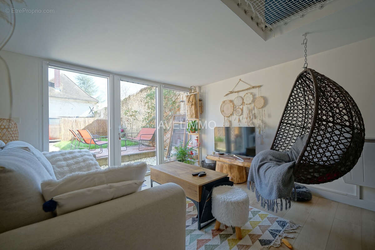 Appartement à LA QUEUE-LES-YVELINES