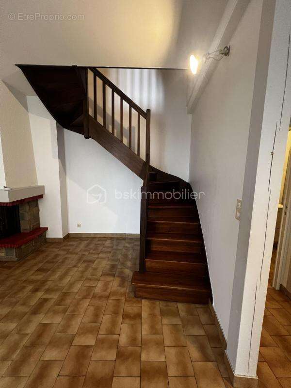 Maison de caractère de 88 m² – 5 pièces – Vue Château de Fougères - photo 11