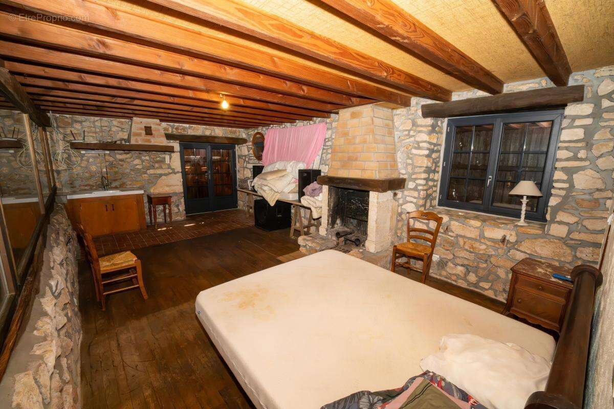 Maison 137 m² à Lussas-Et-Nontronneau  - photo 32