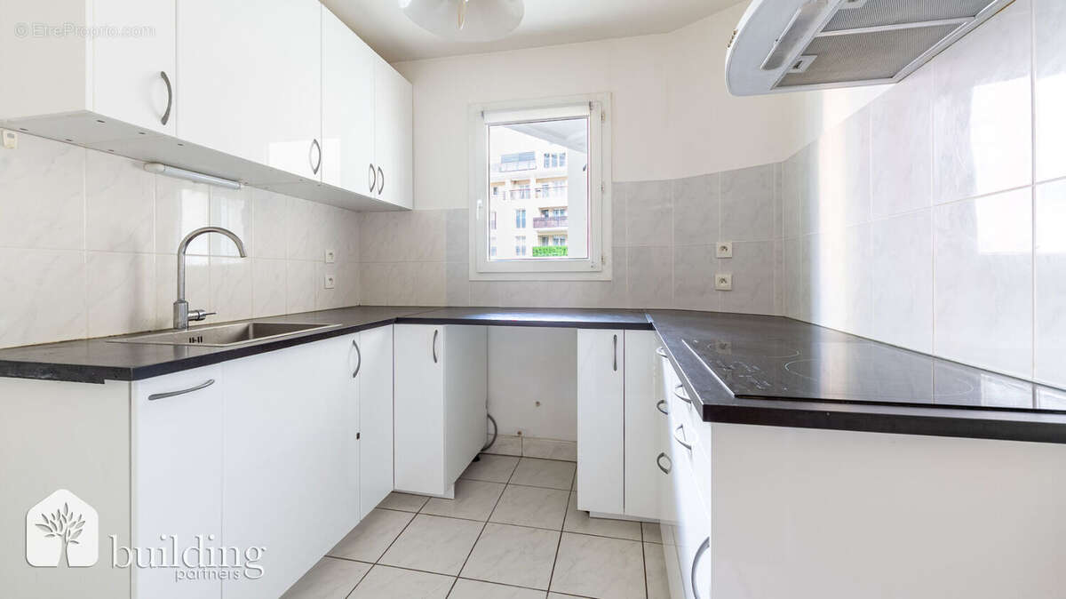 Appartement à COURBEVOIE