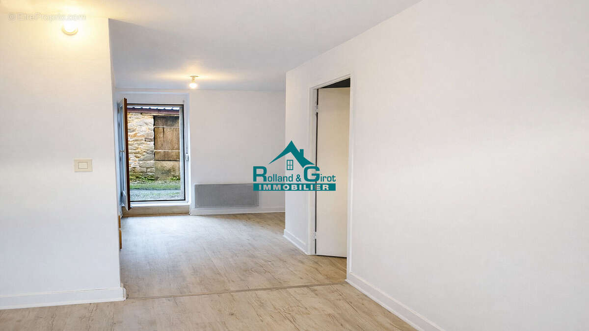 Appartement à LIFFRE