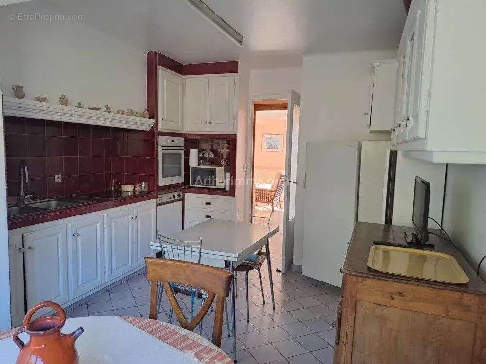 Appartement à SALERNES