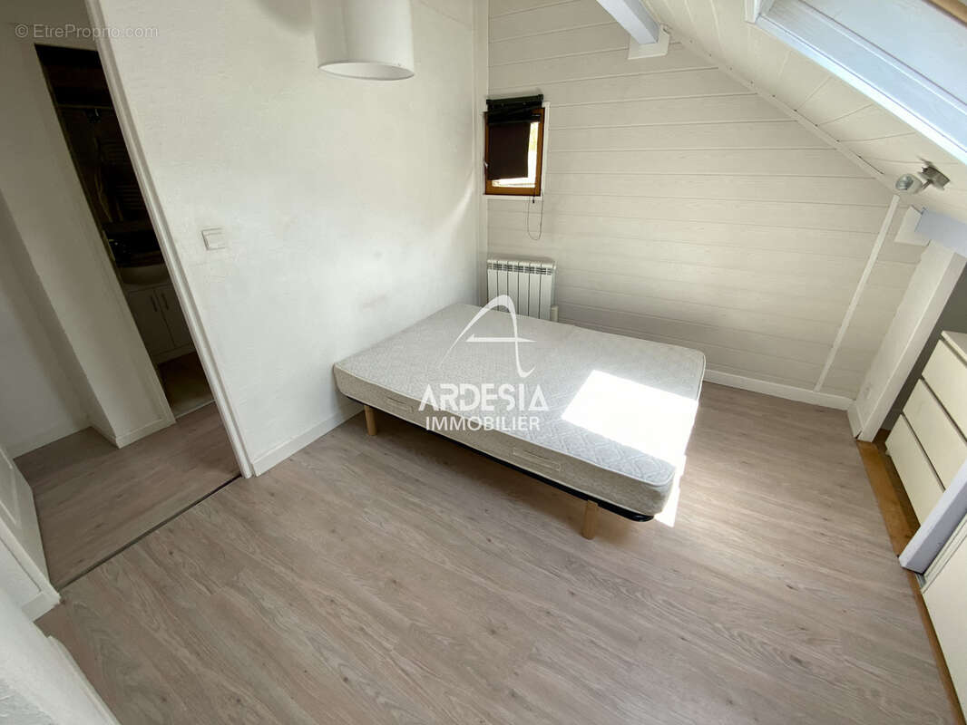 Appartement à SAINT-JULIEN-MONT-DENIS