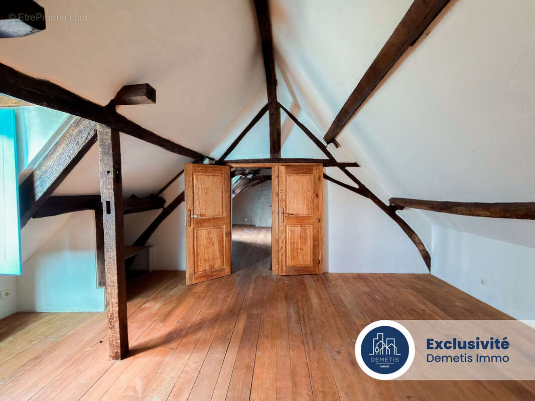 Maison à SAINT-MARS-SOUS-BALLON