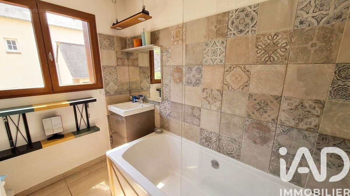 Maison 174 m² à Montreuil  - photo 9