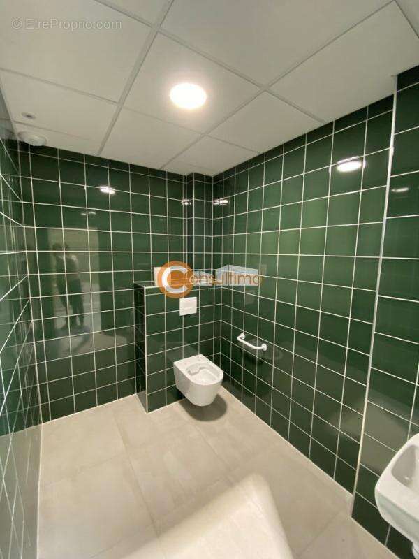 Mixte activites-bureaux à vendre - photo 9