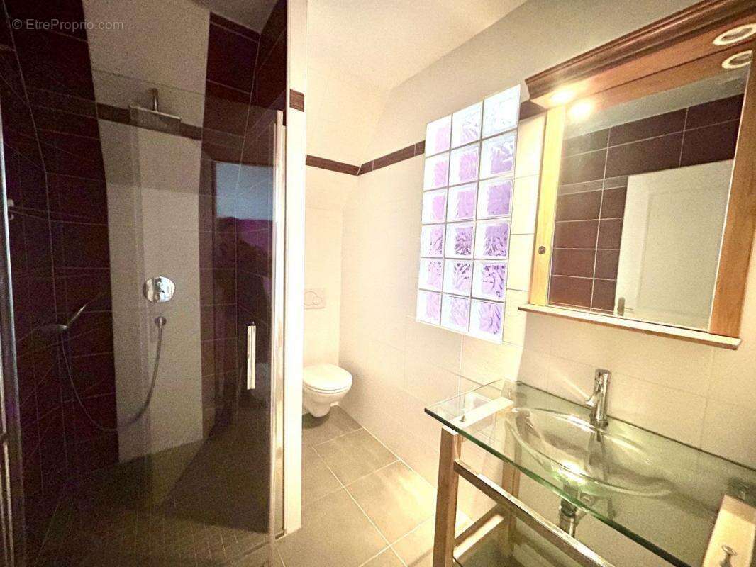 Maison à LACHAPELLE-AUZAC