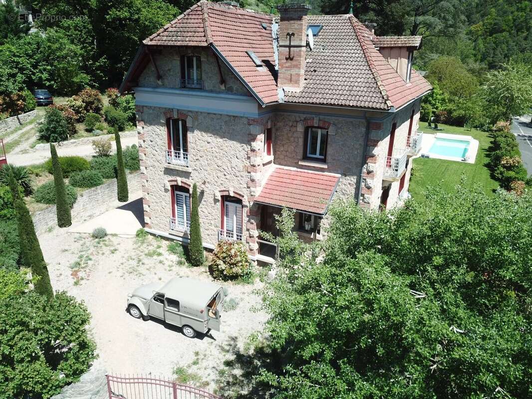 Maison à MOSTUEJOULS