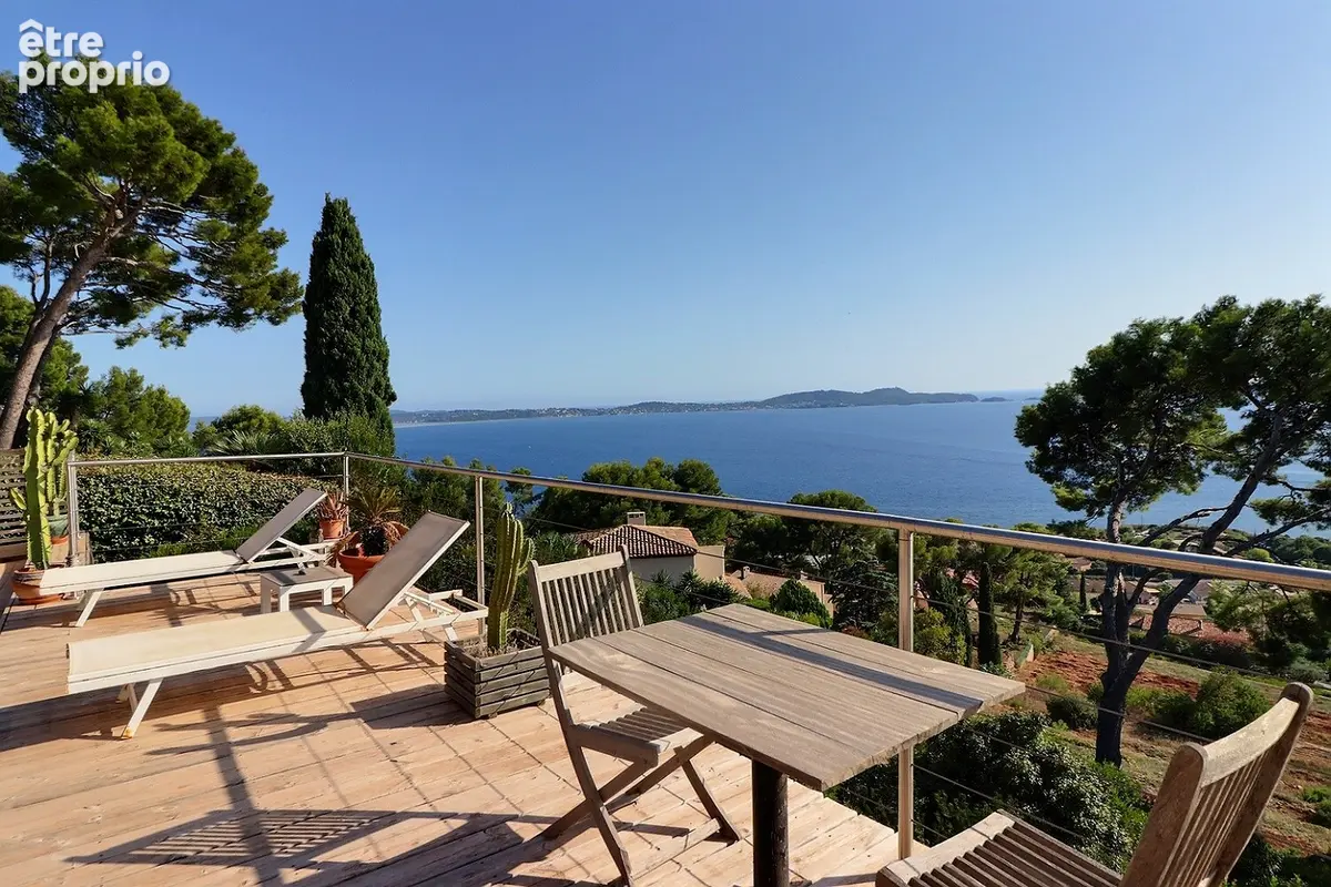 Carqueiranne Maison 200 m2-Vue Mer exceptionnelle panoramique - photo 9