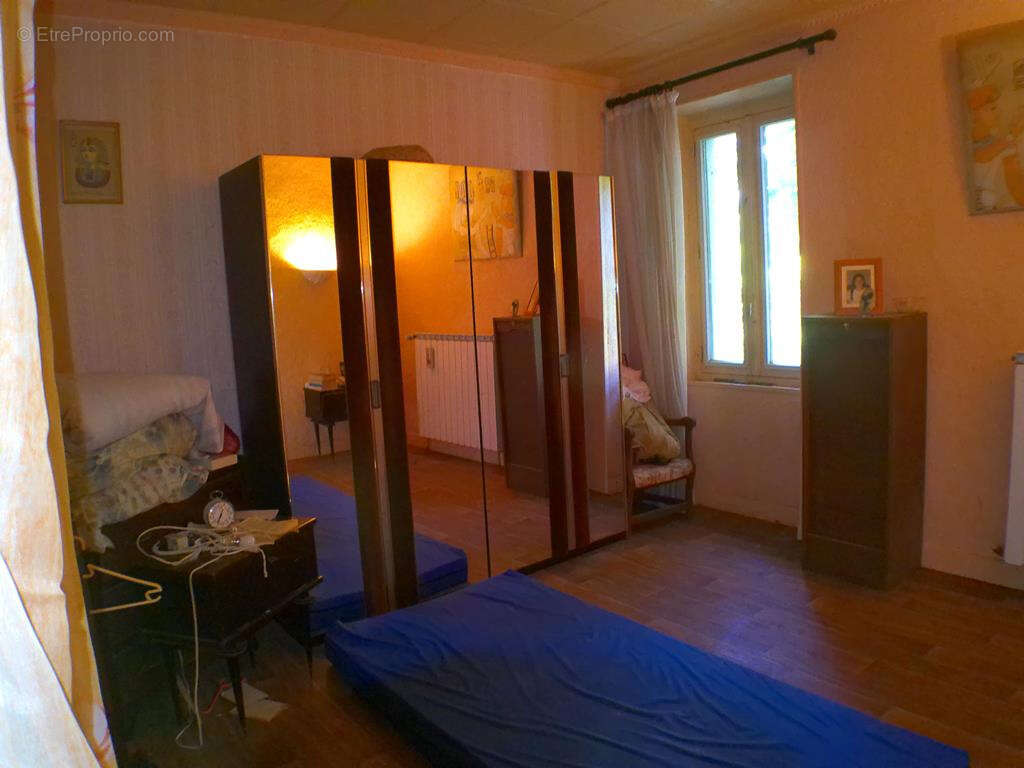 Maison à CHAVROCHES