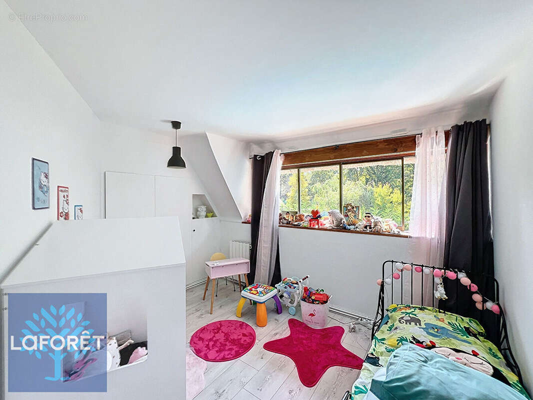 Maison à SAINT-REMY-L&#039;HONORE