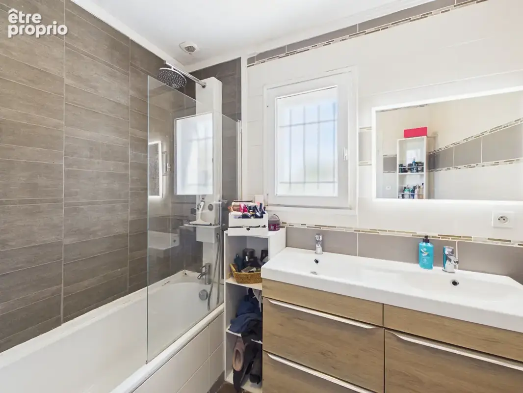 Maison de plain pied 143m2 sur parcelle de 602m²  bourg les valence 26500 - photo 7