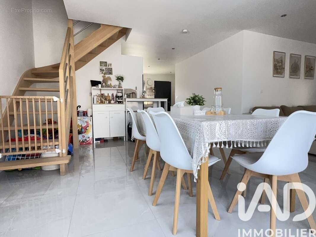 Photo 4 - Maison à CORDEMAIS