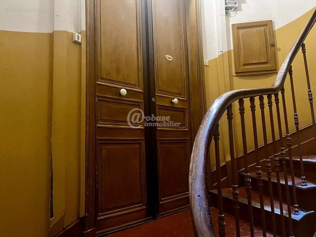 Appartement à MARSEILLE-6E