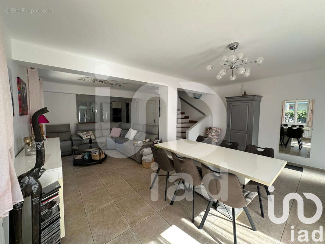 Photo 5 - Maison à LE CANNET-DES-MAURES