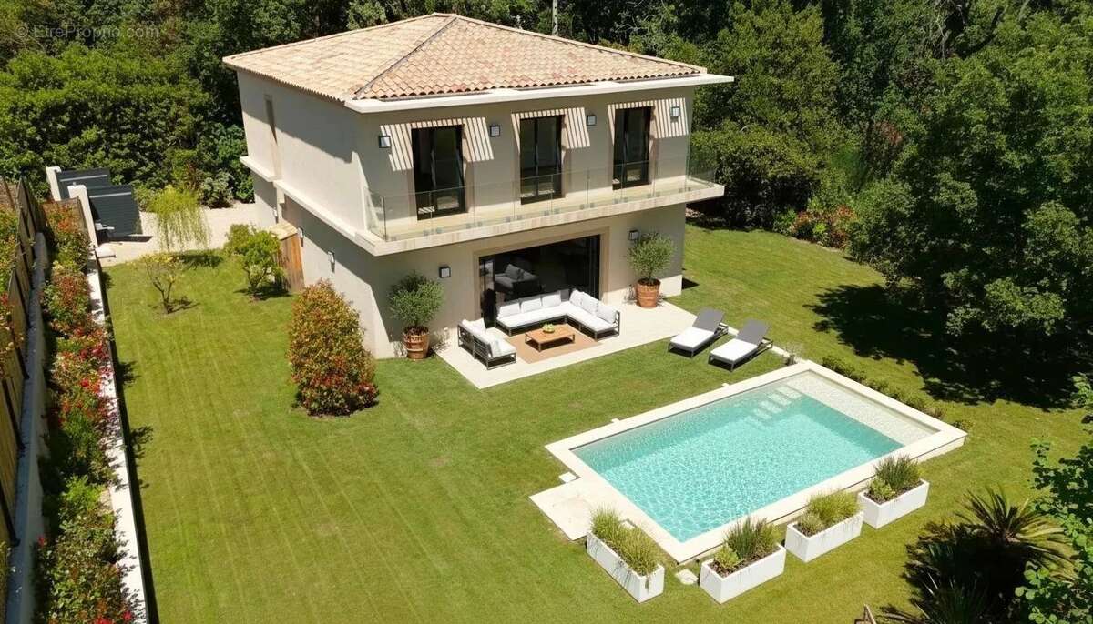 Maison à MOUGINS