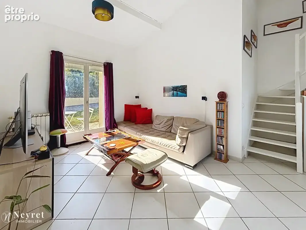 Maison 135 m2   Vue panoramique Lyon   Piscine   Terrain 1 000 m2   DPE B - photo 7