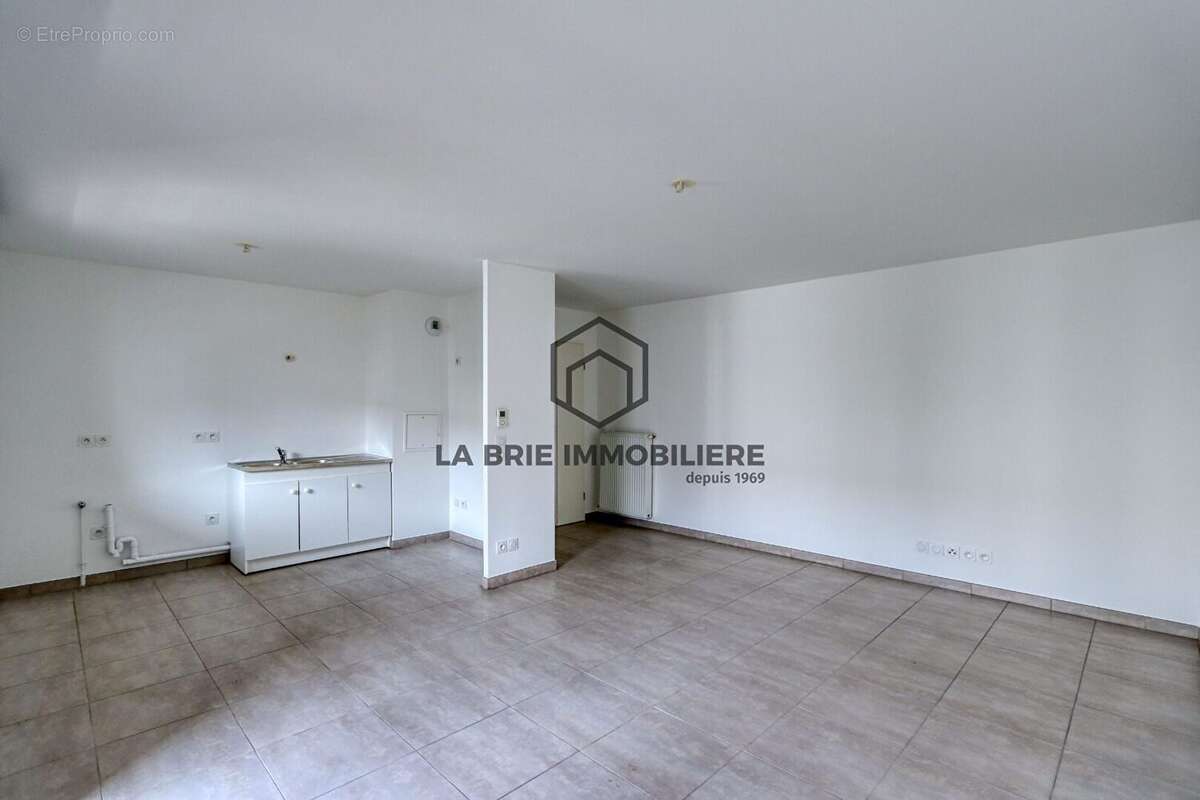Appartement 82 m² à Juvisy-Sur-Orge  - photo 2