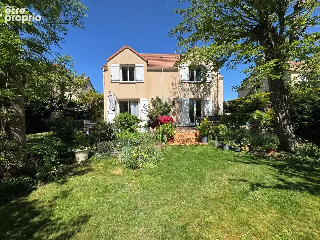 Maison à MAROLLES-EN-HUREPOIX