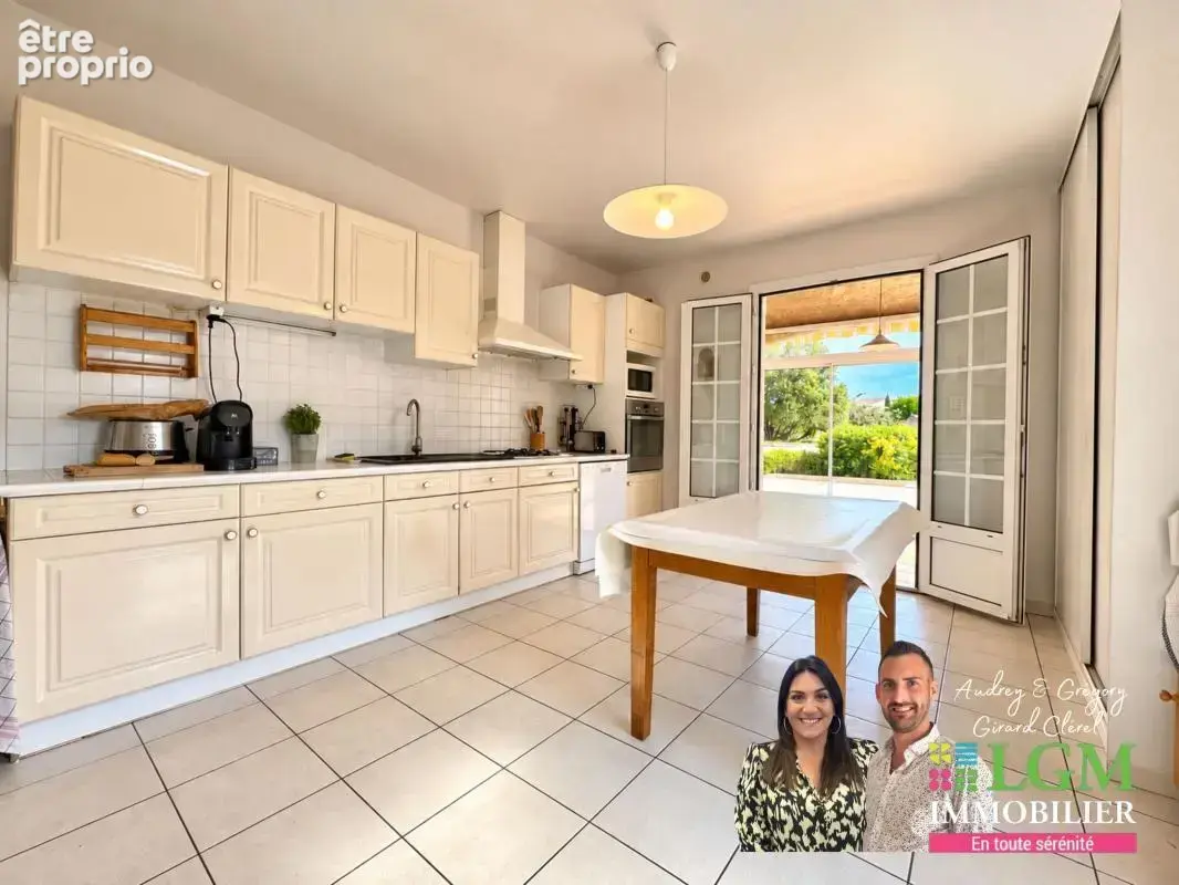 FABRÈGUES – 165 m² • 5 chambres • Piscine • Plus de 1000 m² au calme absolu - photo 9
