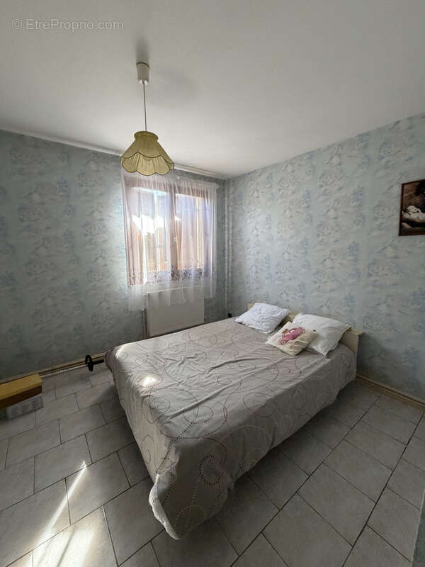 Maison à LA ROCHE-CHALAIS