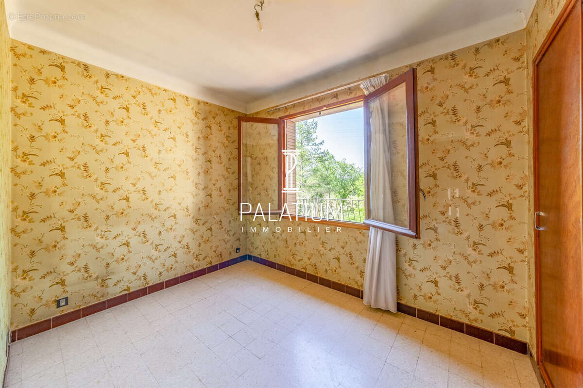 Maison 150 m² à Greoux-Les-Bains  - photo 7