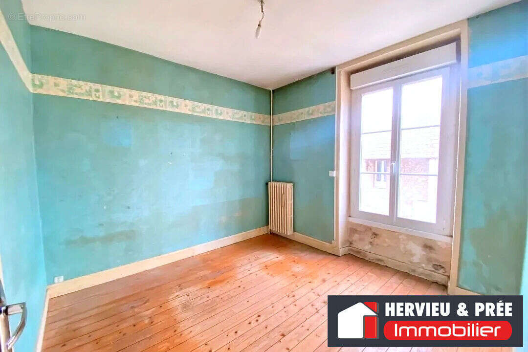 Maison ancienne - travaux a prévoir -avec dépendances - Luc-sur-Mer -- 626 m² de terrain - photo 8
