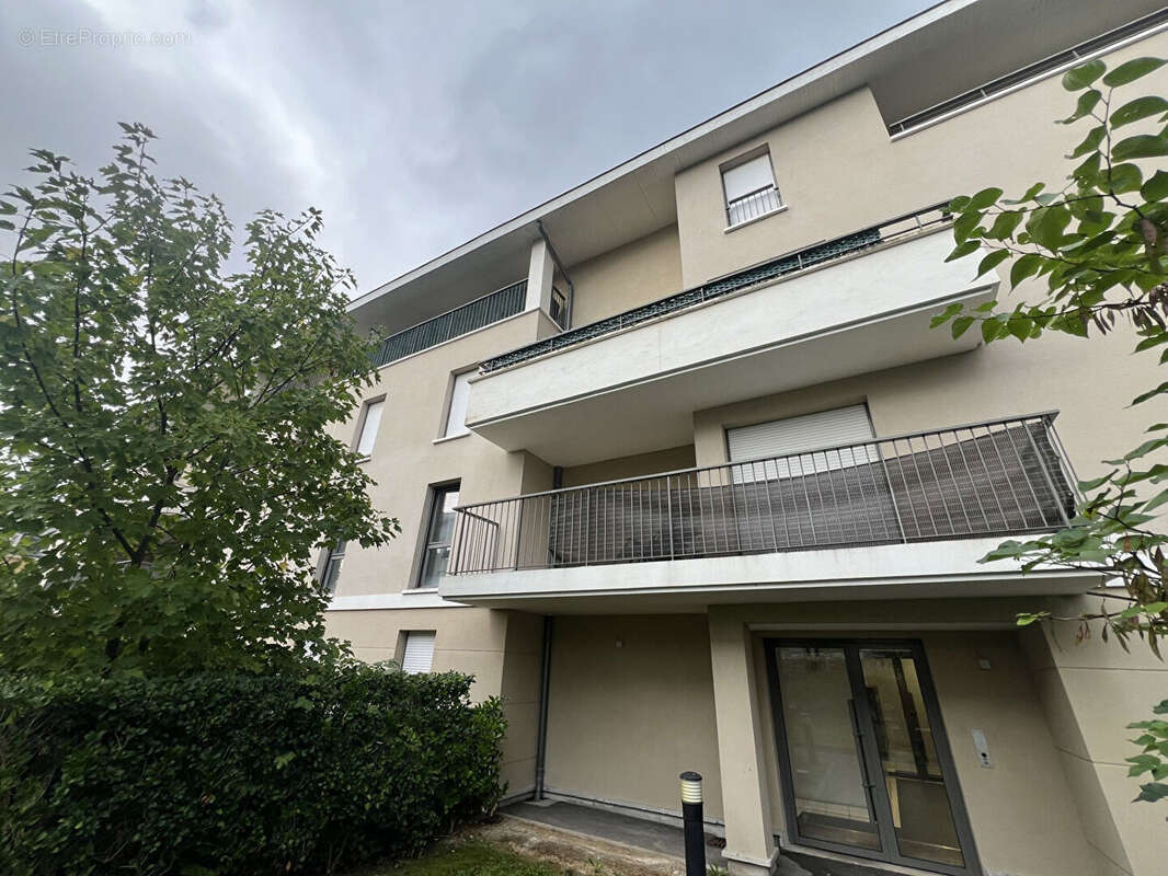 Appartement Saint Brice Sous Foret 1 pièce(s) 27.89 m2 - photo 2