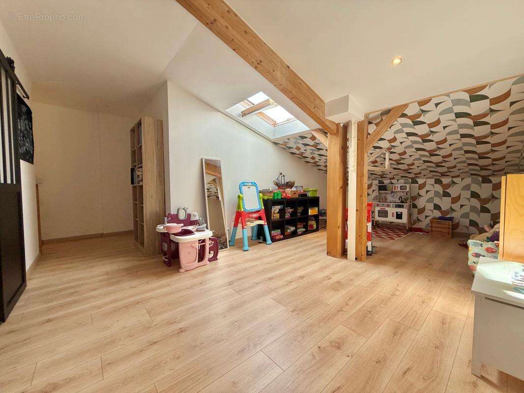 Appartement à CHENOVE