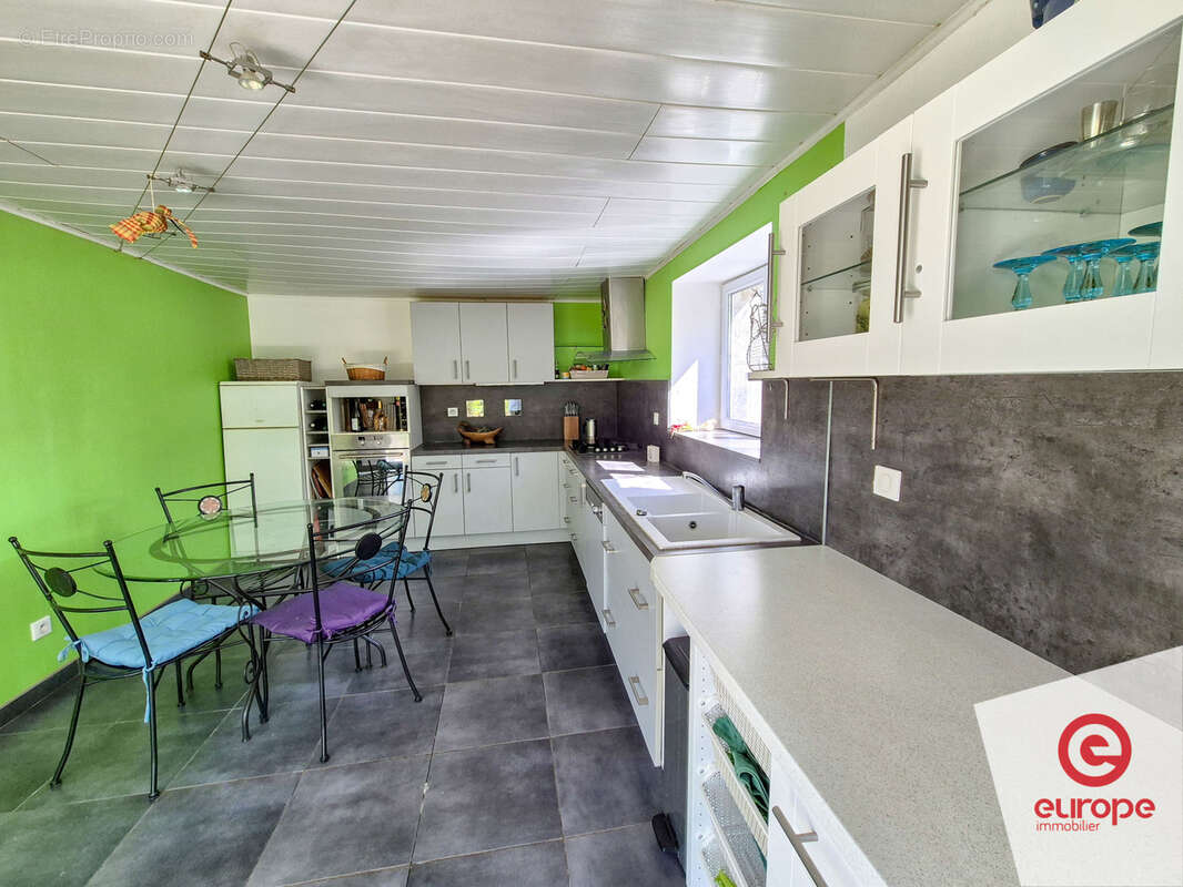 Maison 4 pièces de 105m2 avec jardin et dépendances au porte du Morvan - photo 4