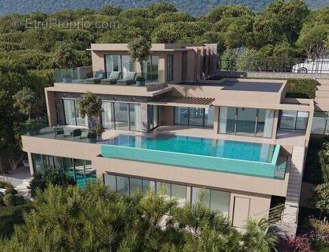 Maison à THEOULE-SUR-MER