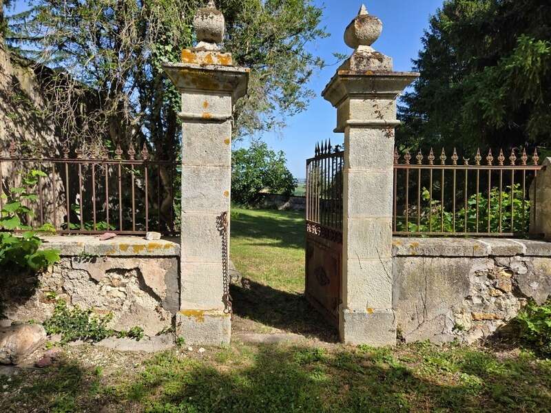 EXCLUSIVITE / Propriété rare / 63160 Glaine Montaigut - photo 2