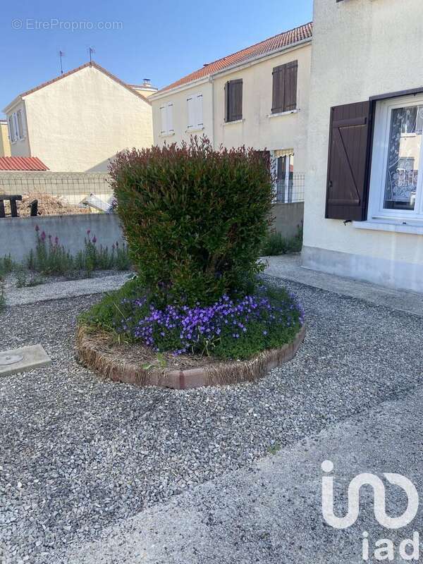 Photo 2 - Maison à POITIERS