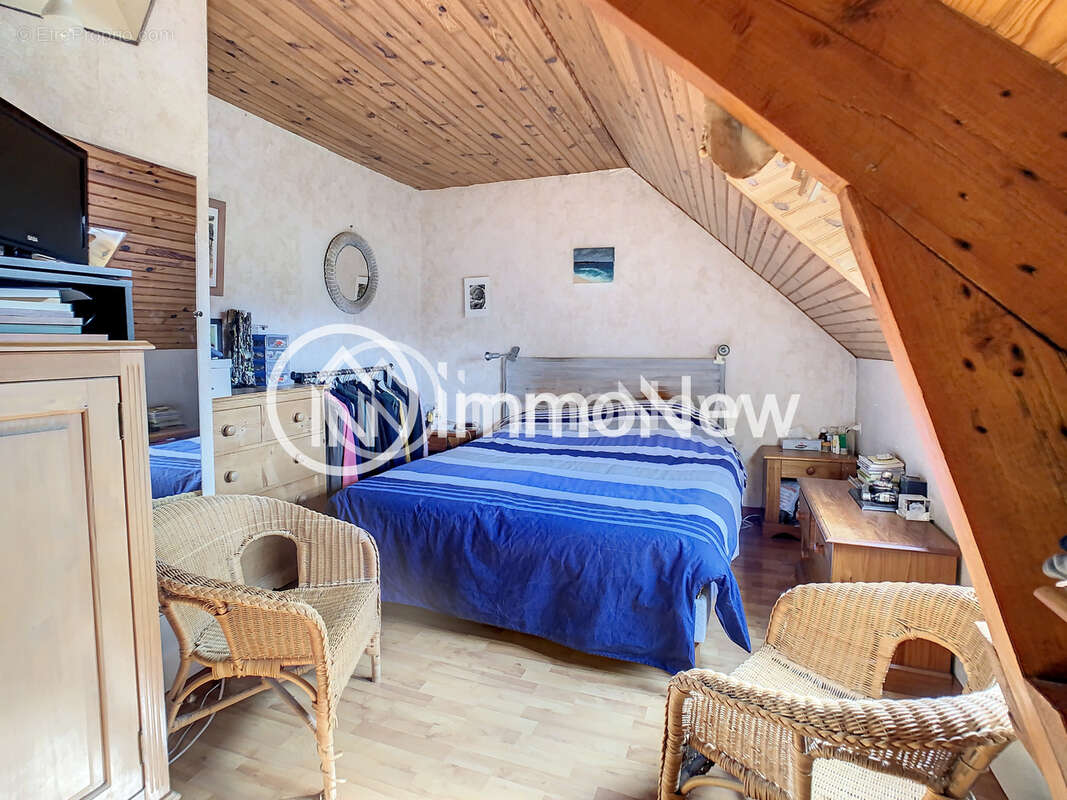 propriété de charme /Le Val Saint Père/ 6 Logements, 3.5 hectares - photo 7