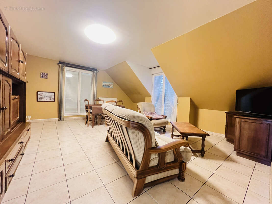 Appartement à AUNAY-SOUS-AUNEAU