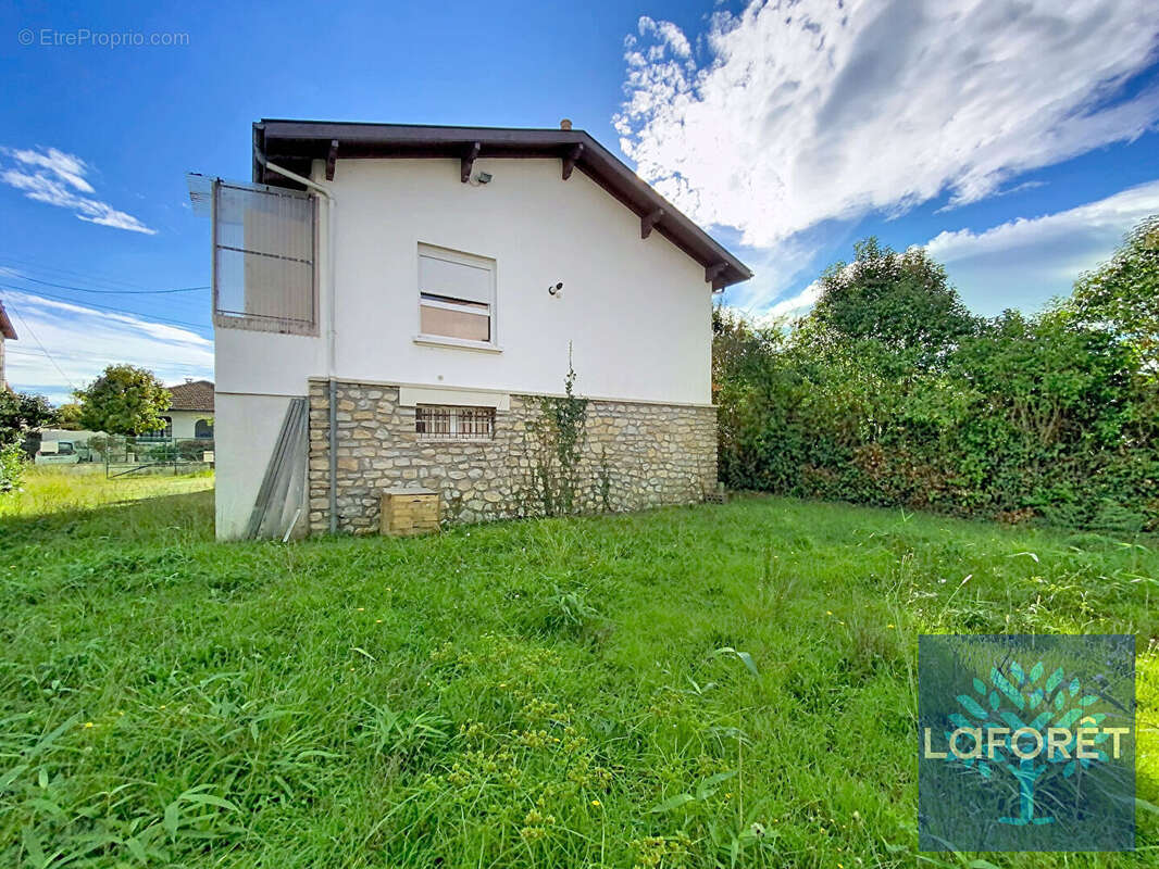 Villa Pomade- Fort potentiel dans un quartier très recherché de Dax - photo 8