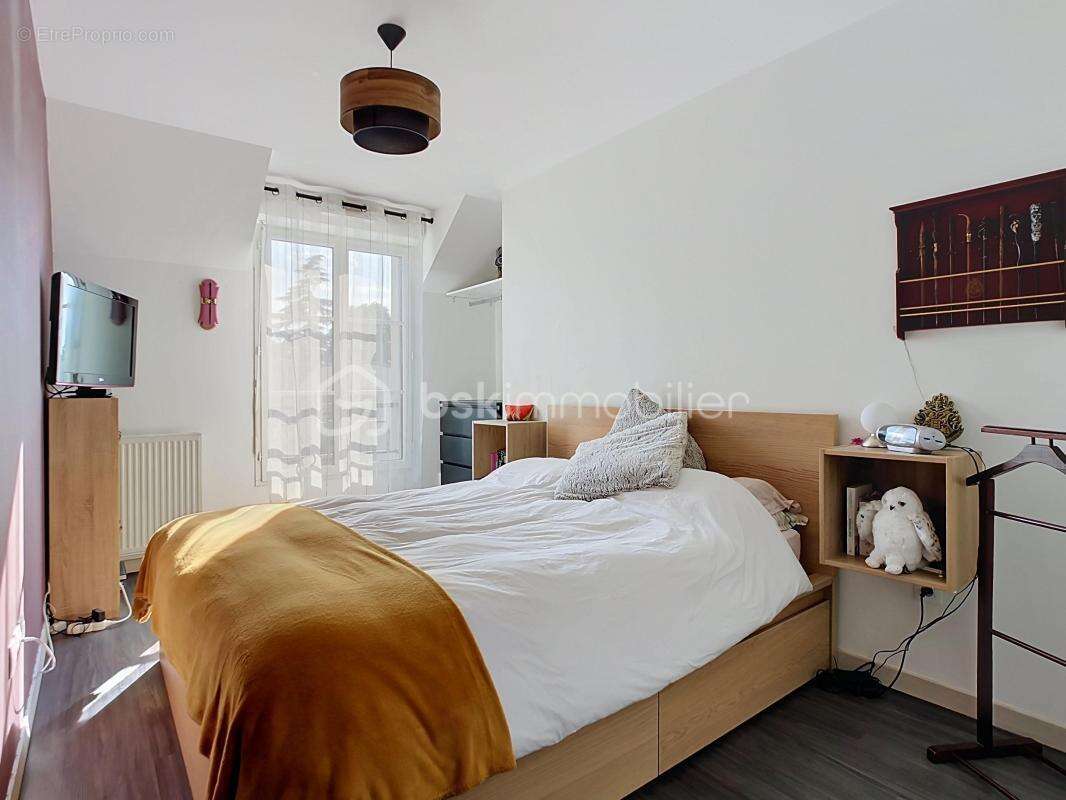  Le cocon idéal à Coupvray : dernier étage, balcon, double parking et sérénité garantie !  - photo 5
