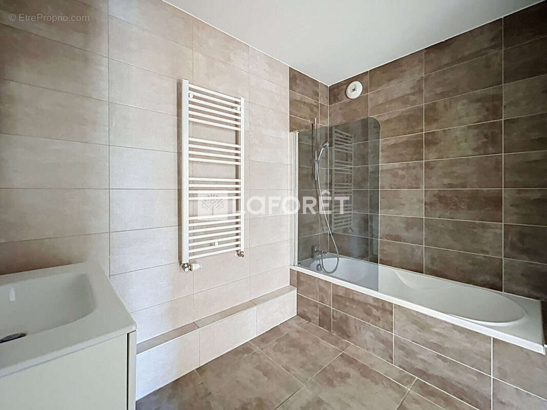À VENDRE. Appartement Reyrieux 3 pièce(s) 60.53 m2 - photo 8
