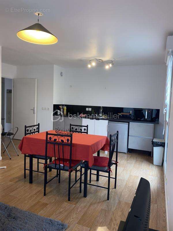 Appartement à L'HAY-LES-ROSES