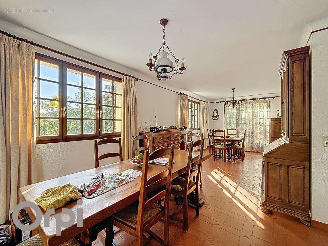 Maison à FREJUS
