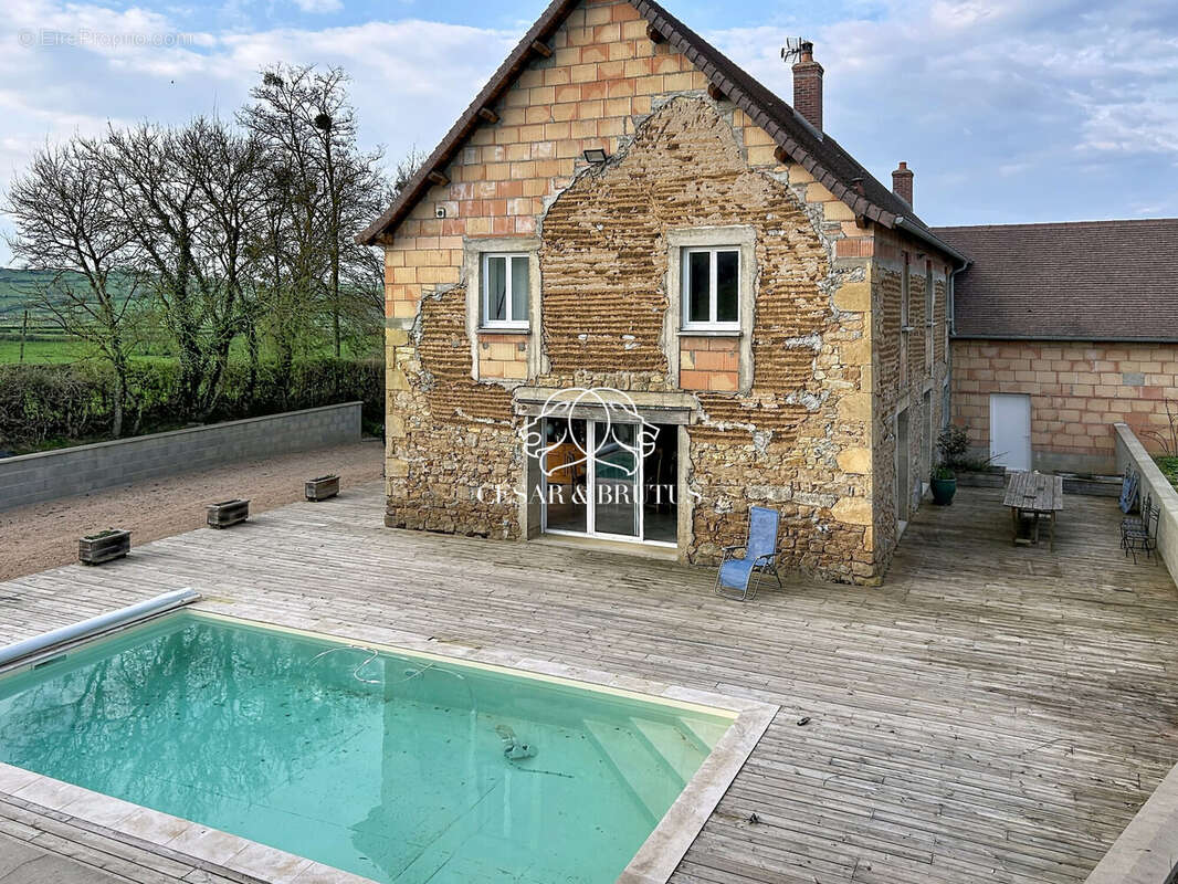 Maison à SAINT-DIDIER-EN-BRIONNAIS