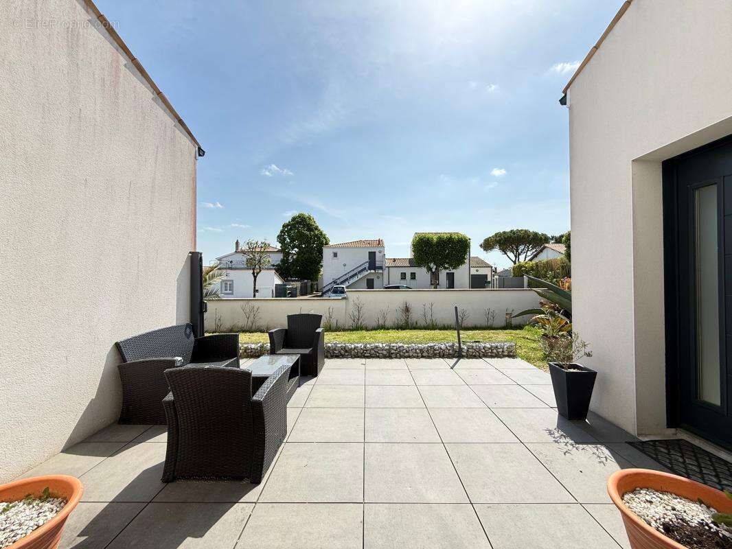 Maison à VAUX-SUR-MER